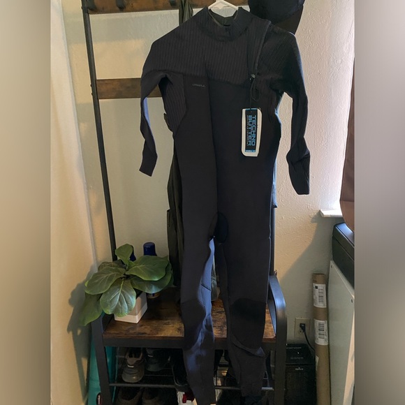 NWT O’Neill’s Men’s Wetsuit — Hyperfreak Comp Zen 3/2 - Picture 4 of 11